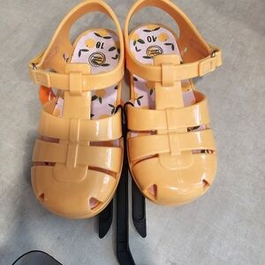 Wonder Nation Toddler Girls Orange Jelly Sandal, size 10